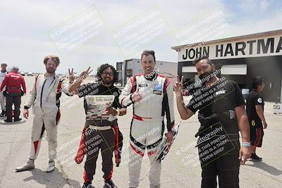 media/Jun-01-2025-CalClub SCCA (Sun) [[eae223c5dd]]/Around pit/